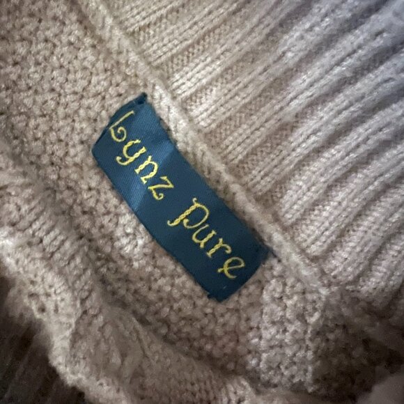 Lynz Pure Sweater Dress (S) - Picture 9 of 10